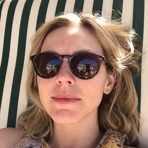 Meet your Posher, Nina